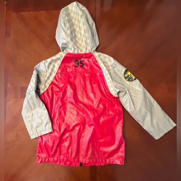 Disney kids cars rain coat size 5/6 - Picture 2 of 12
